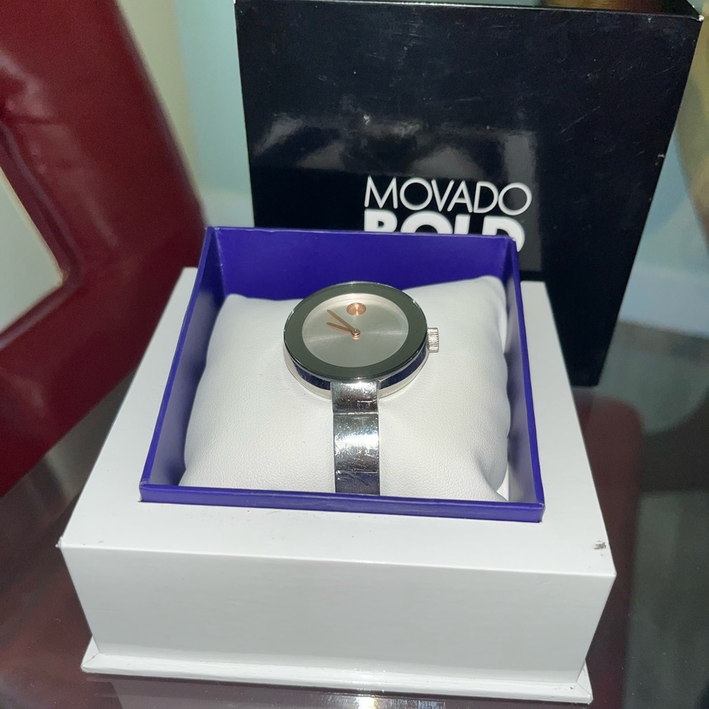 Movado Women's BOLD Bangle Stainless Steel with Sunray Dial Silver/Gold/… - Picture 7 of 7